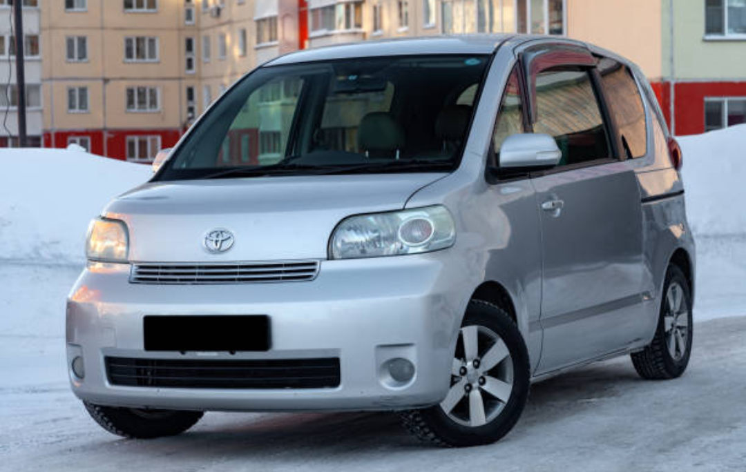 What types of vehicles does Airport Taxi 365
